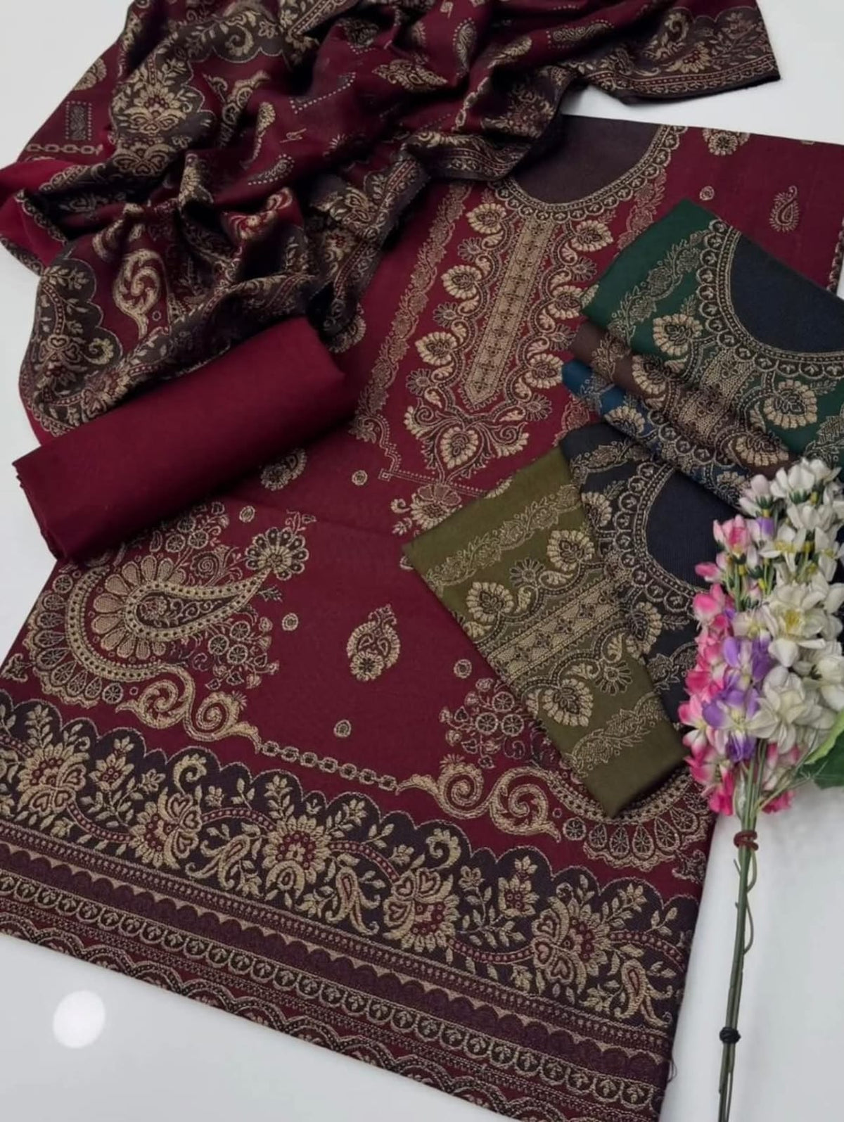 PASHMINA WOOL  BEAUTIFUL RASHAM JACQUARD 3 PIECE SUIT