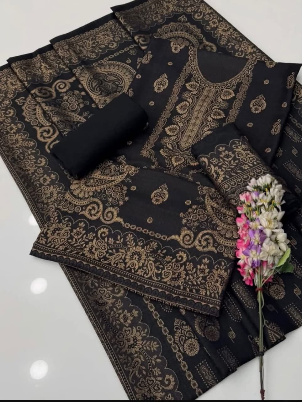 PASHMINA WOOL  BEAUTIFUL RASHAM JACQUARD 3 PIECE SUIT