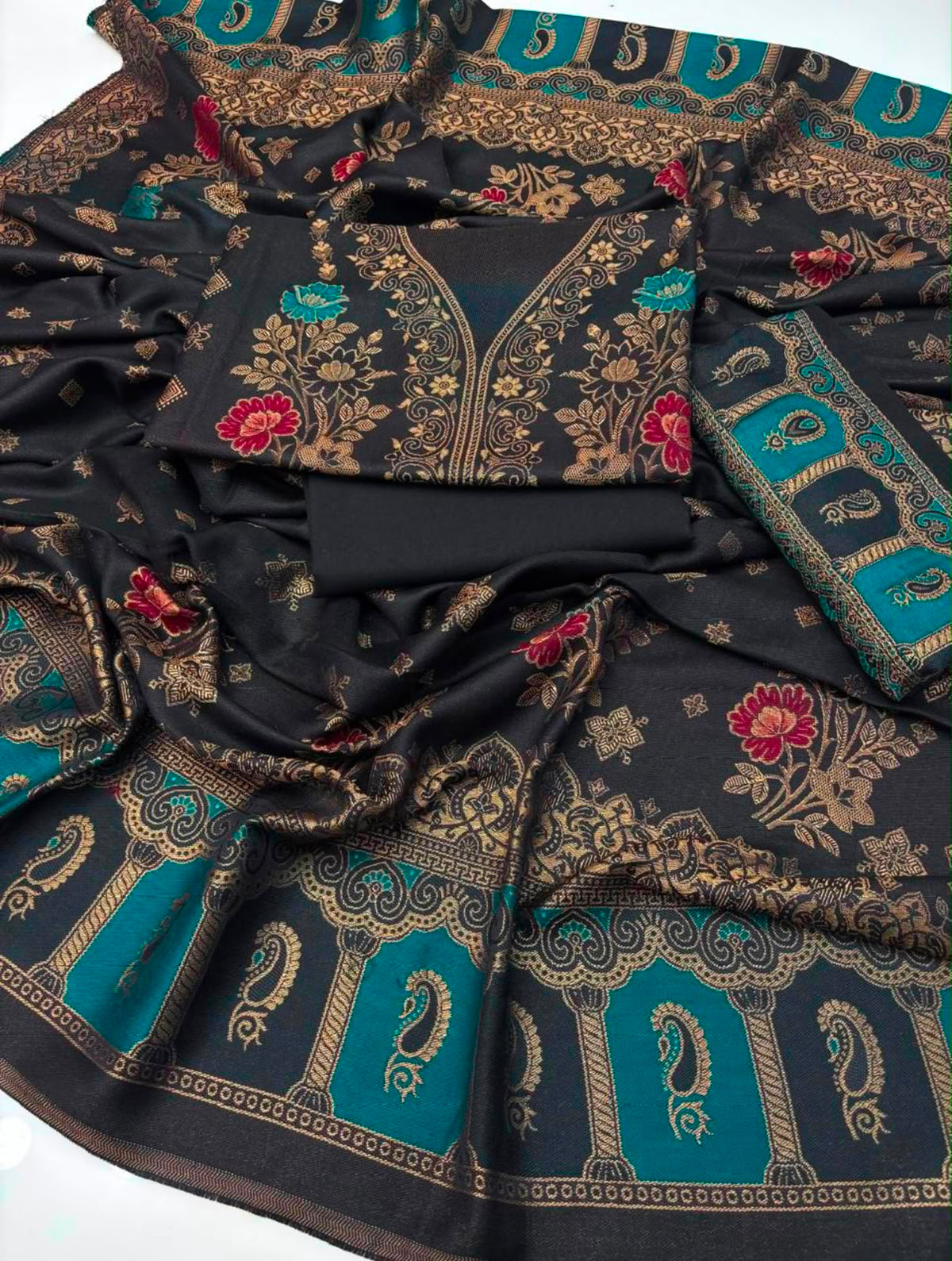 PASHMINA WOOL RASHAM JAQUARD 3 PIECE SUIT